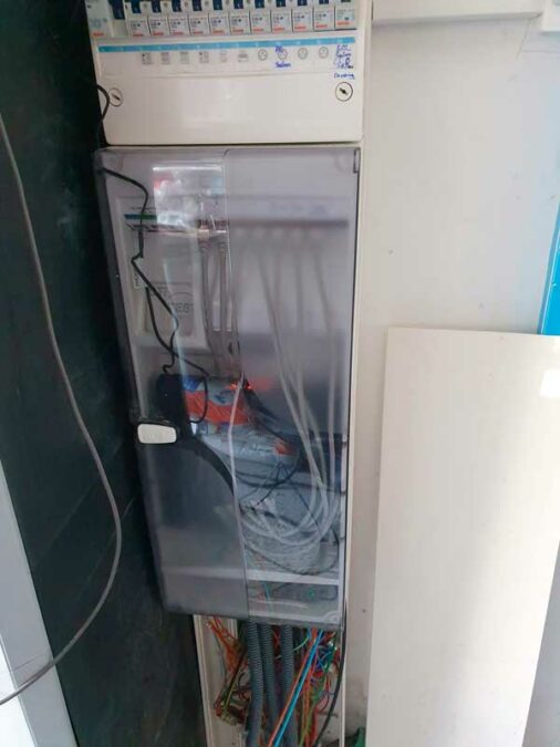 Installation de câbles pour réseau informatique dans l'Hérault
