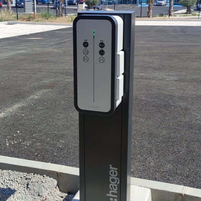 Borne de recharge en extérieur